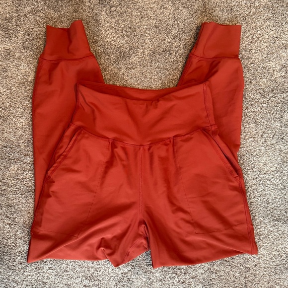 ‼️DONATING SOON Old Navy Powersoft Joggers M - Picture 1 of 3